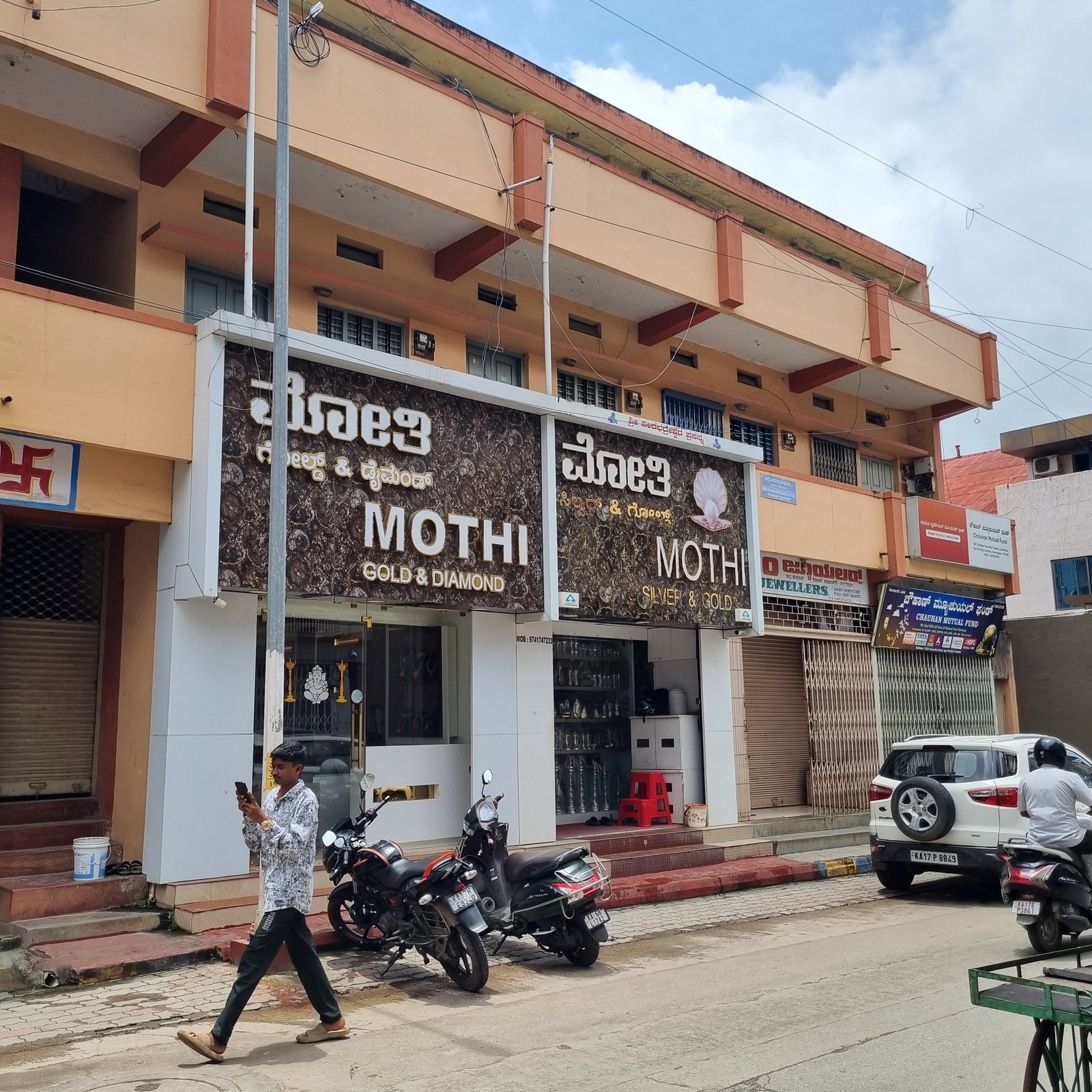 Mothi Silver & Diamonds, Davanagere